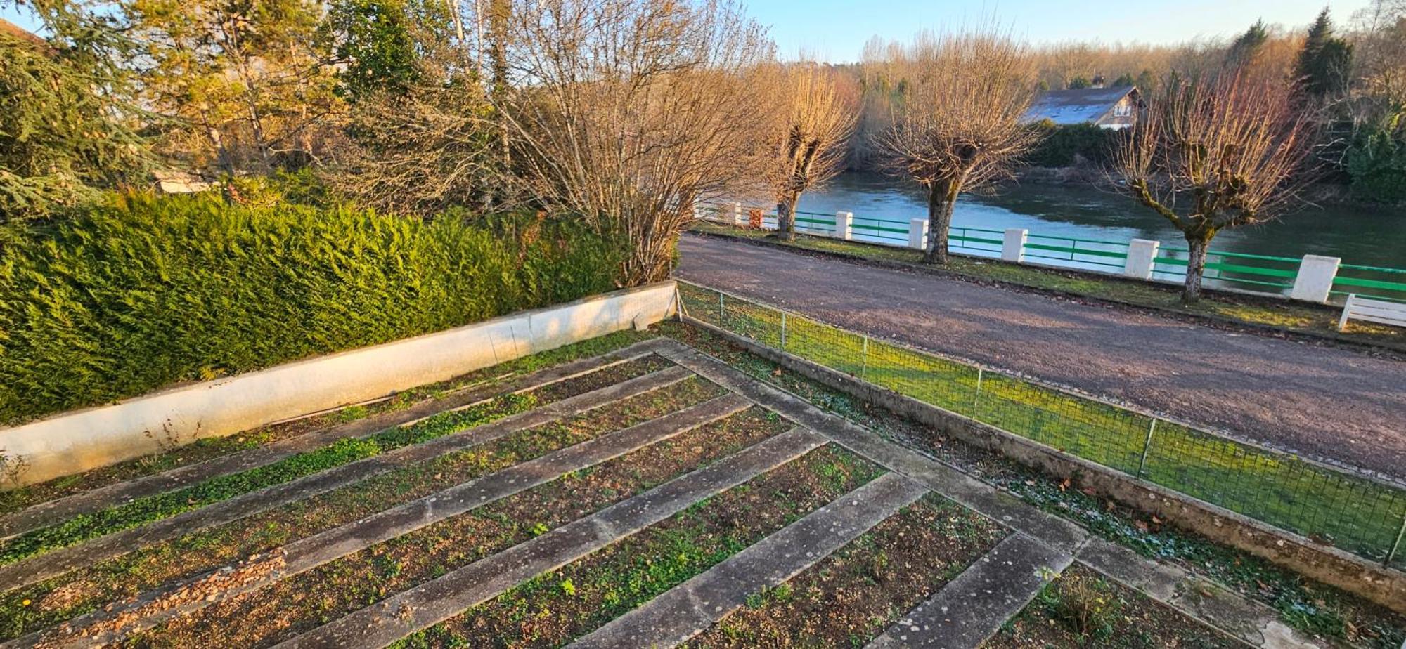 Pavillon Avec Jardin Clos Au Bord De L'Yonne Coulanges-sur-Yonne Esterno foto